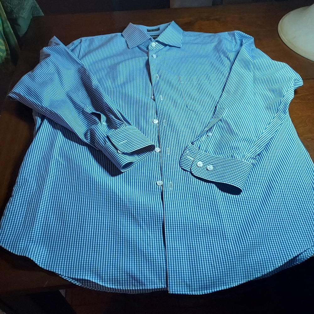 Neiman Marcus Trim Fit Wrinkle Free, 17/32-33, 80’s 2-Ply 100% Cotton Mens Shirt